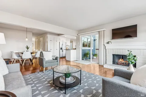 $1,095,000 | 616 Santana Road, Novato, CA 94945