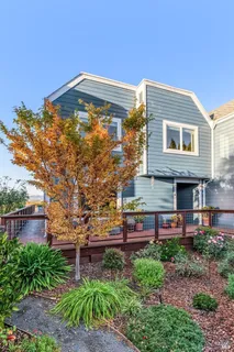 $1,095,000 | 616 Santana Road, Novato, CA 94945