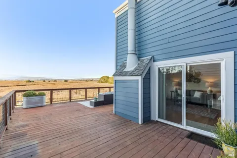 $1,095,000 | 616 Santana Road, Novato, CA 94945