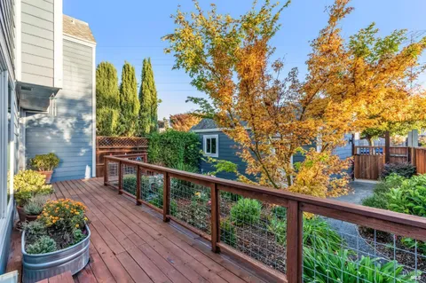 $1,095,000 | 616 Santana Road, Novato, CA 94945