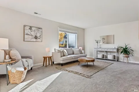 $1,095,000 | 616 Santana Road, Novato, CA 94945