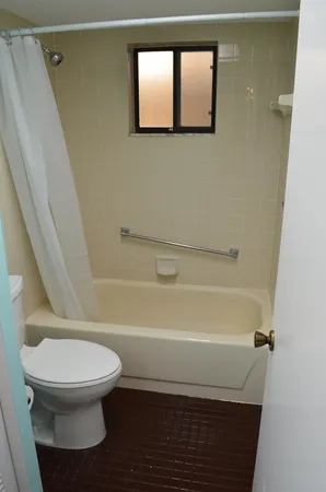 $139,000 | 5370 Las Verdes Circle, Unit 221, Delray Beach, FL 33484