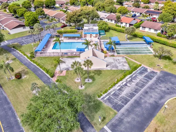 $139,000 | 5370 Las Verdes Circle, Unit 221, Delray Beach, FL 33484