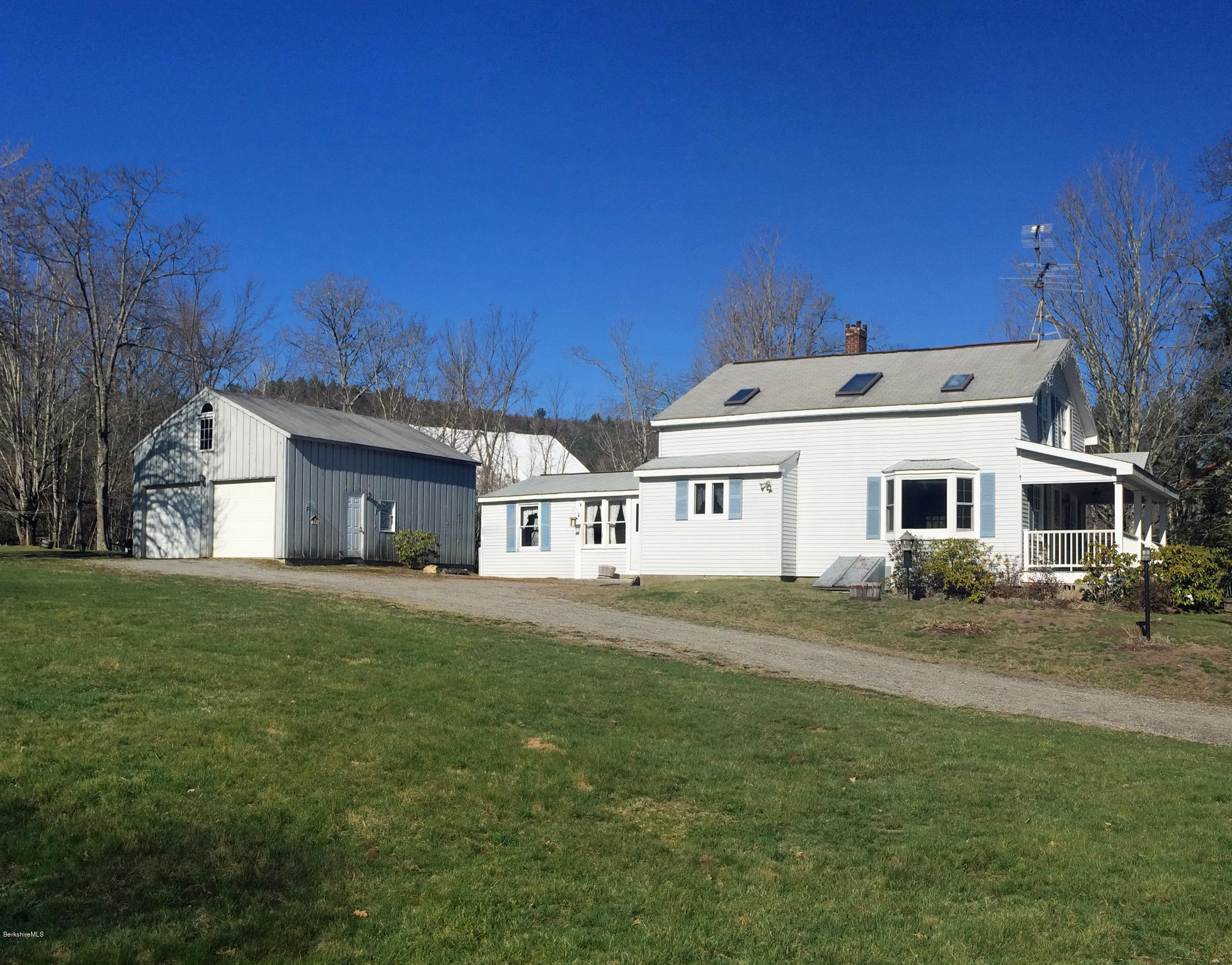 a view of house and outdoor space