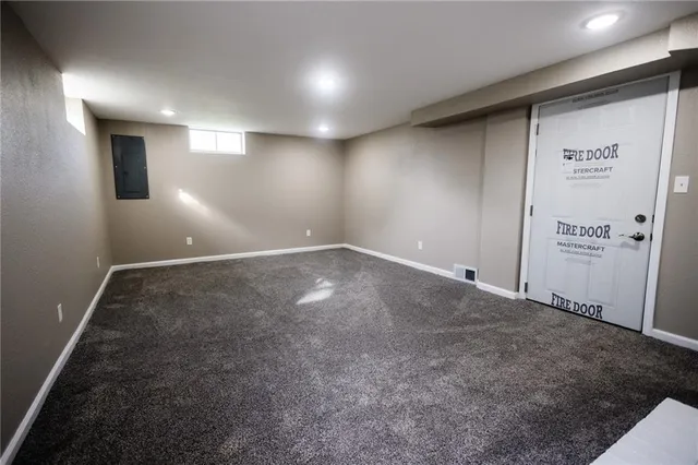 $229,900 | 2911 Faraon Street, St. Joseph, MO 64501