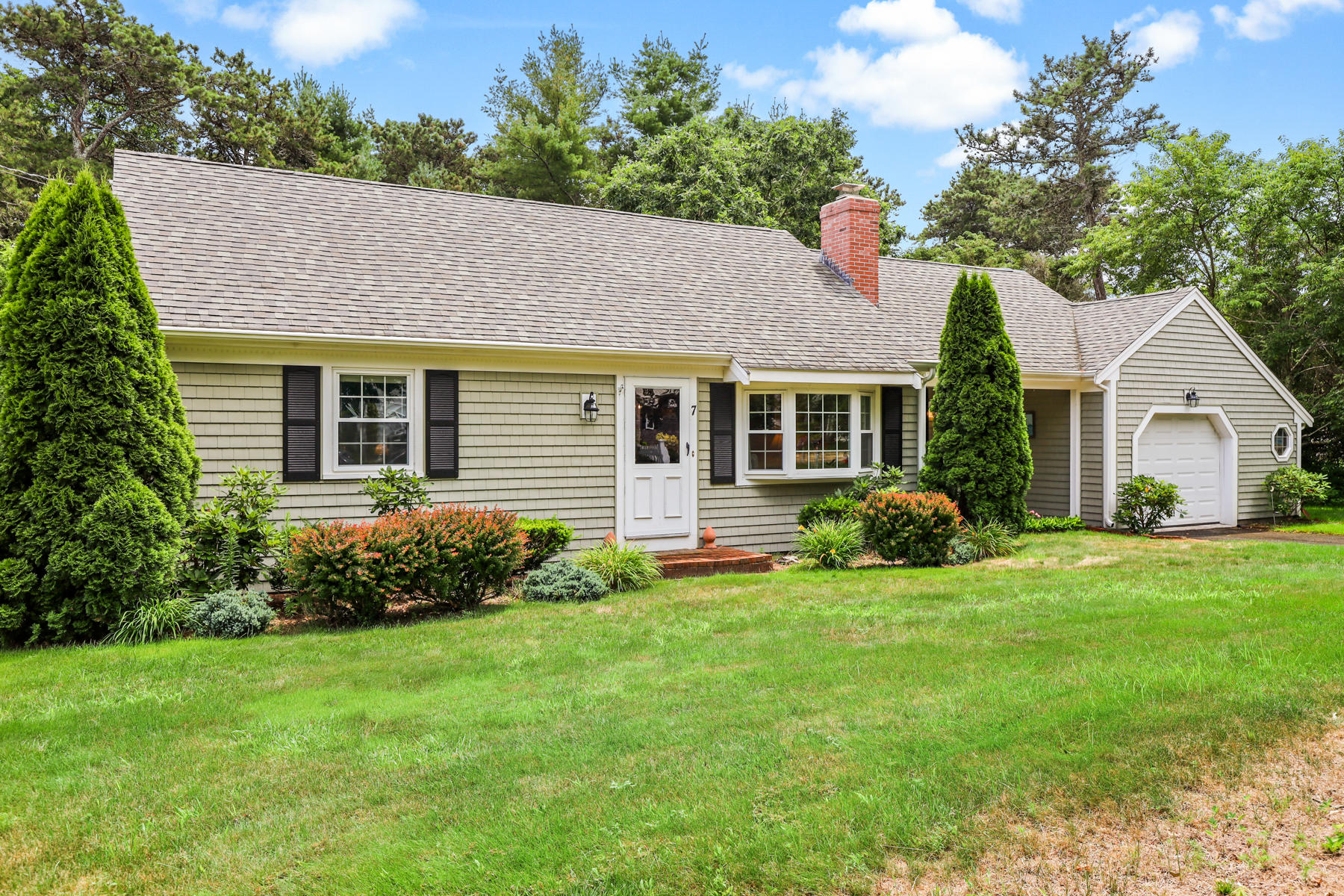 7 Sherwood Road Harwich, MA 02645 - Photo 1 of 34 3P2A4559