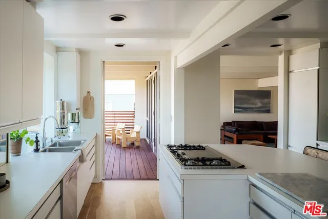 $2,195,000 | 1921 Lucile Avenue, Los Angeles, CA 90039