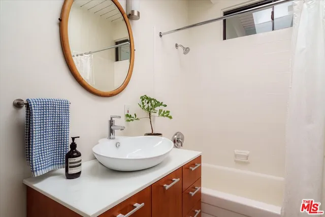 $2,195,000 | 1921 Lucile Avenue, Los Angeles, CA 90039