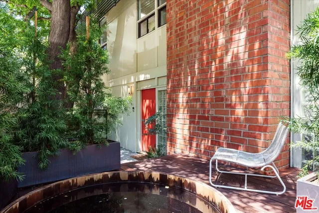 $2,195,000 | 1921 Lucile Avenue, Los Angeles, CA 90039