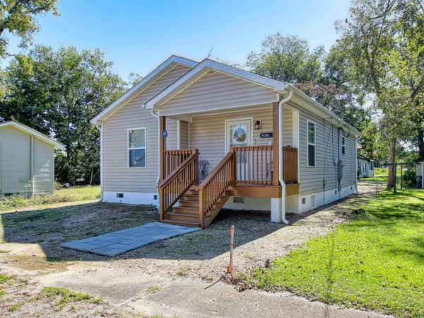 $164,900 | 215 West James Street, Mullins, SC 29574