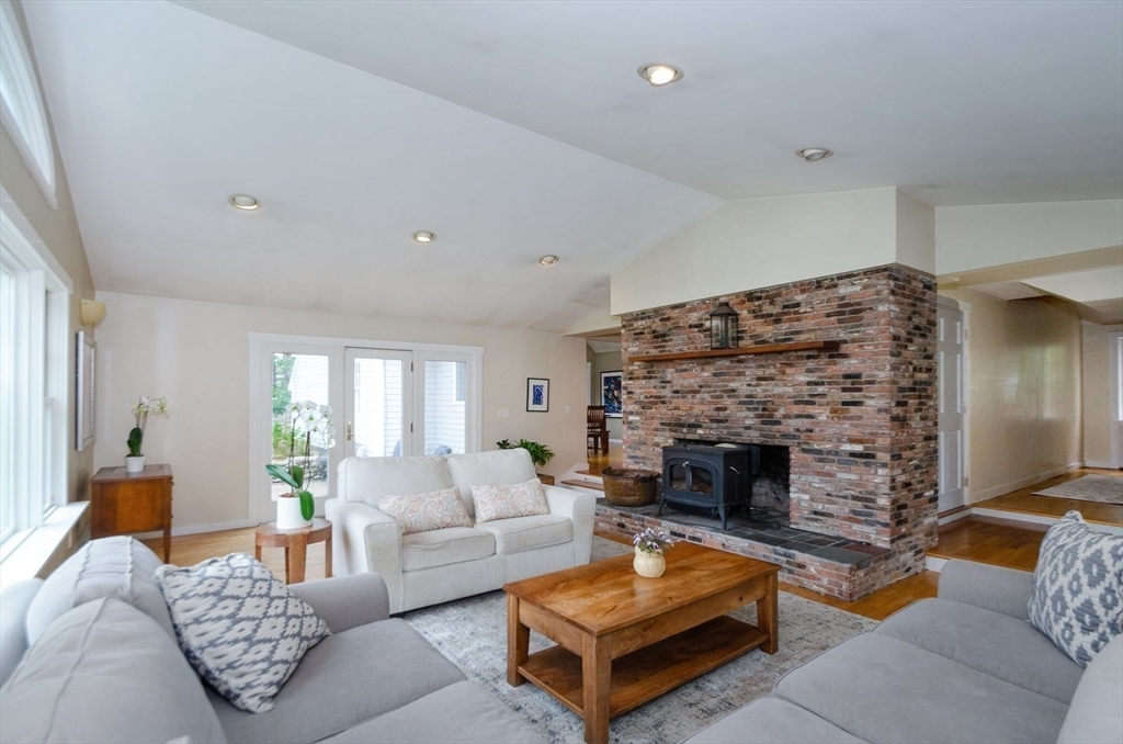 19 Register Road Marion, MA 02738 - Photo 16 of 32