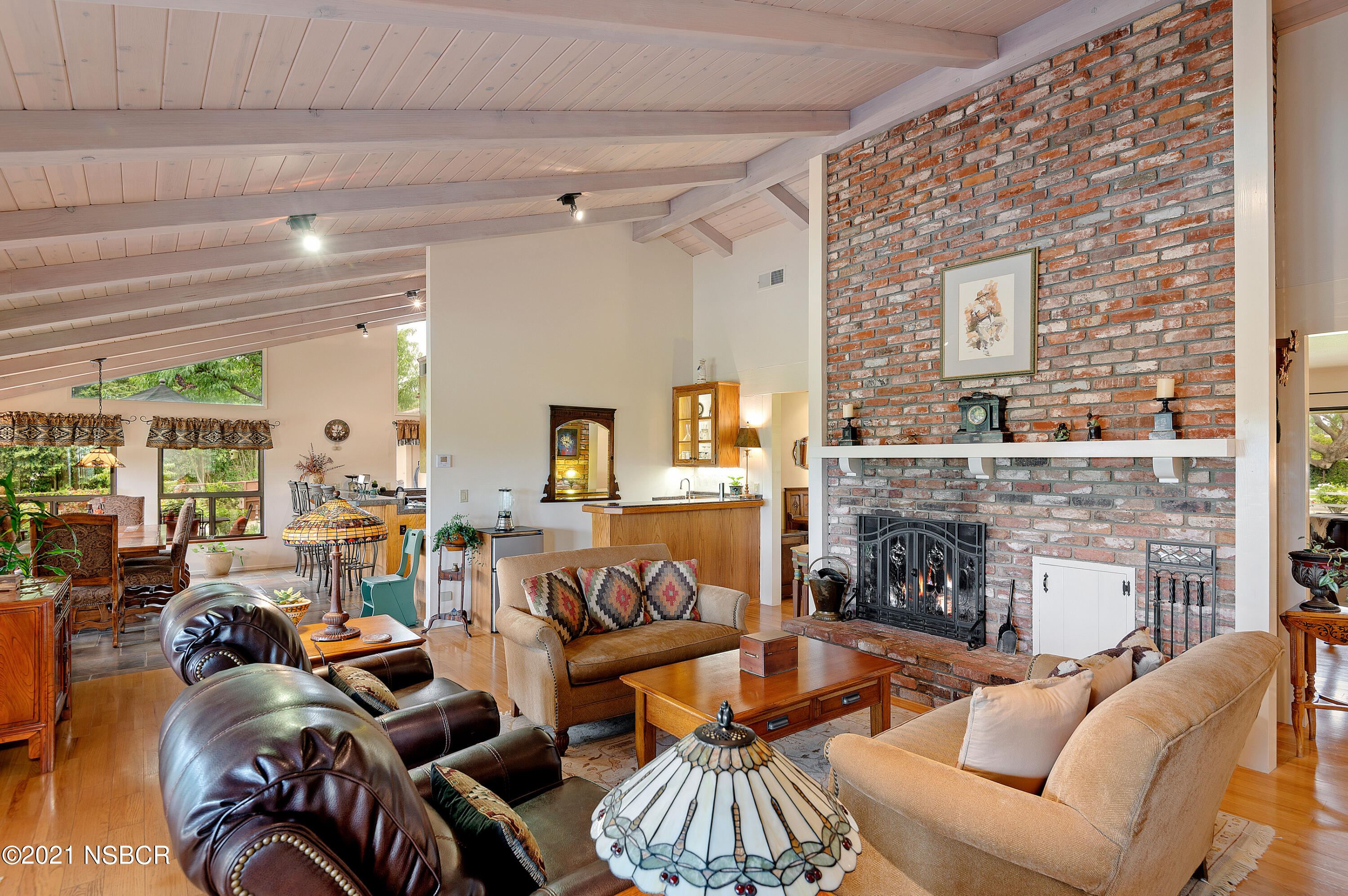 1292 Highland Road Santa Ynez, CA 93460 - Photo 9 of 28 33 - Family Room