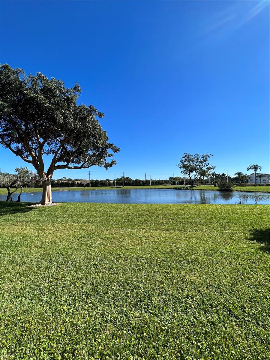 1038 Hythe A Unit 1038  