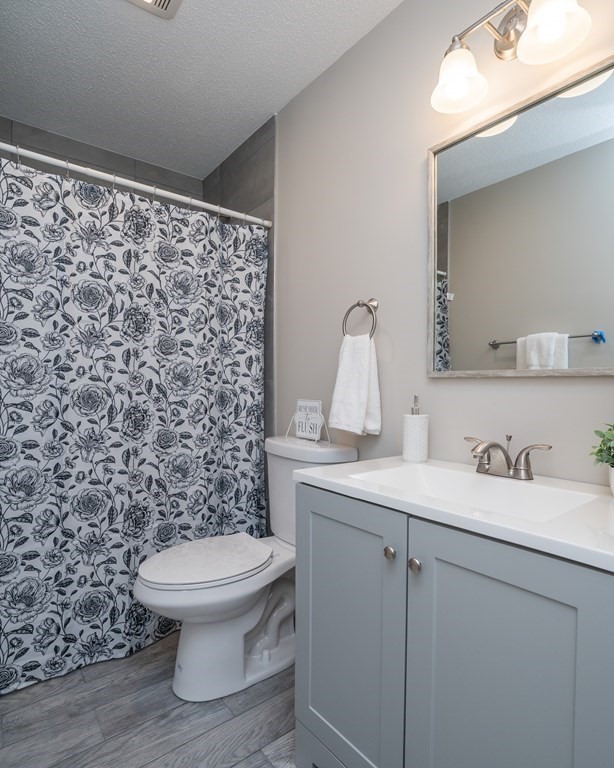 103 Shady Brook Lane Springfield, MA 01118 - Photo 11 of 38 Gallery Image 11