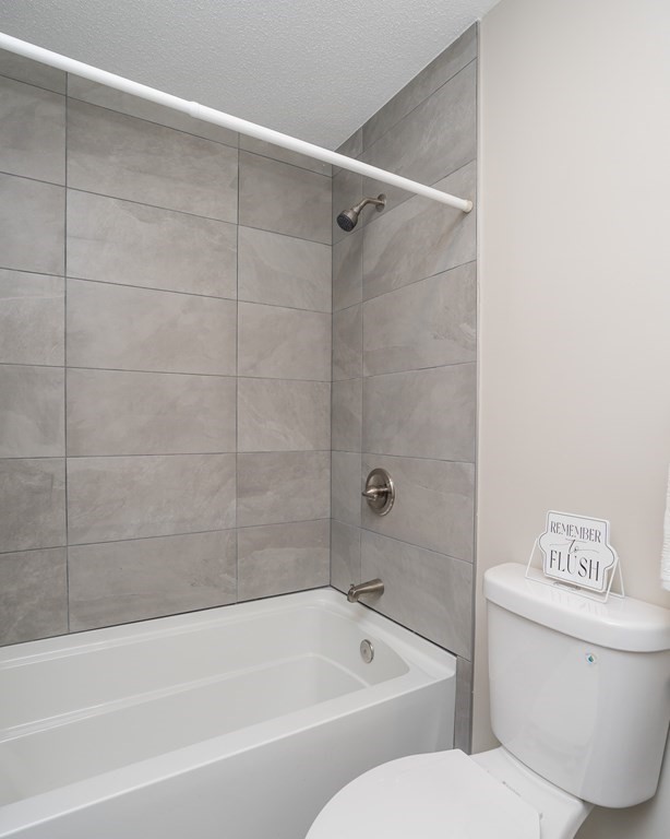 103 Shady Brook Lane Springfield, MA 01118 - Photo 12 of 38 Gallery Image 12
