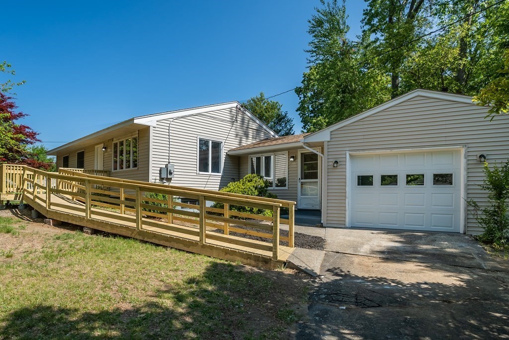 103 Shady Brook Lane Springfield, MA 01118 - Photo 28 of 38 Gallery Image 28