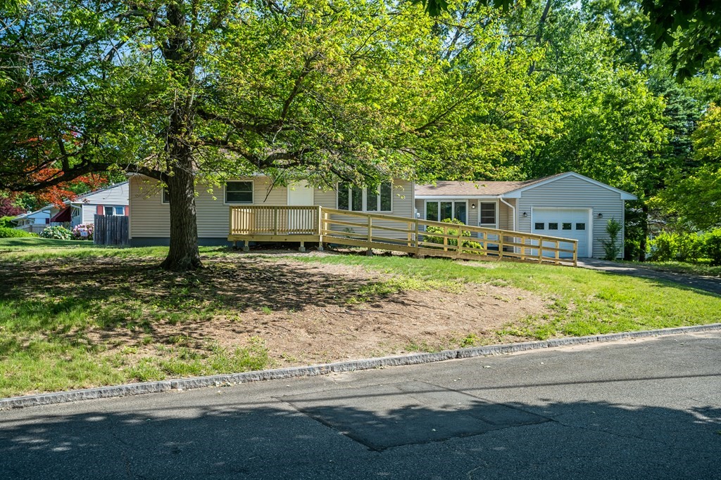 103 Shady Brook Lane Springfield, MA 01118 - Photo 30 of 38 Gallery Image 30