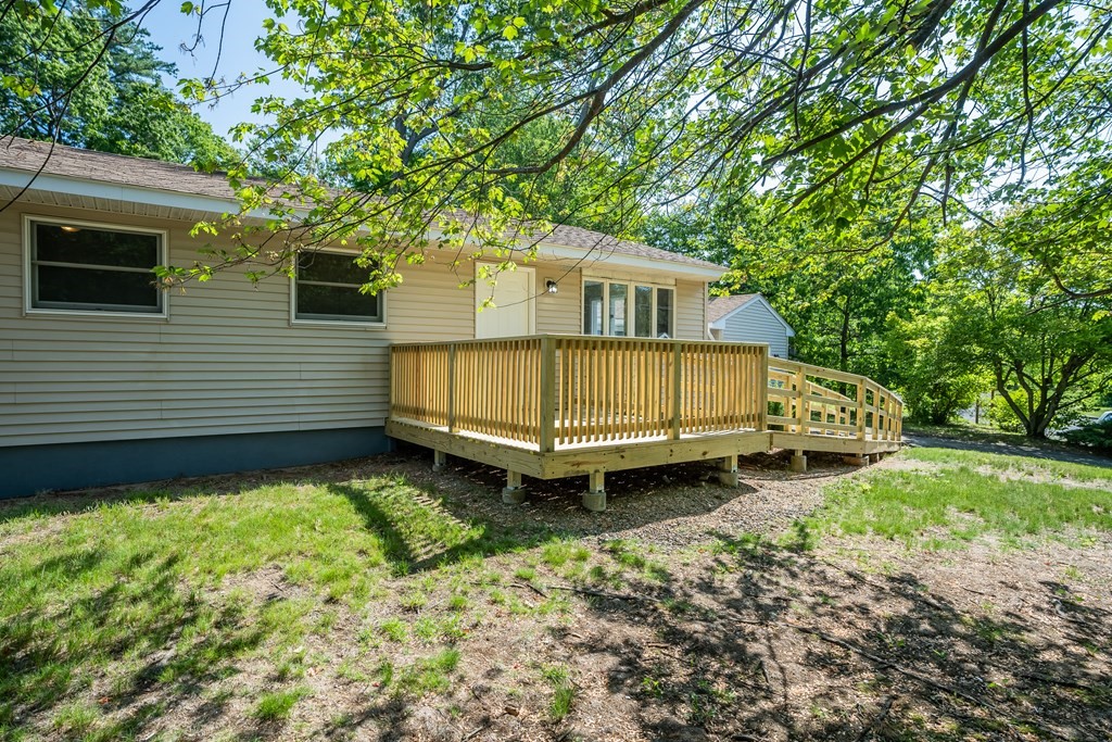 103 Shady Brook Lane Springfield, MA 01118 - Photo 33 of 38 Gallery Image 33