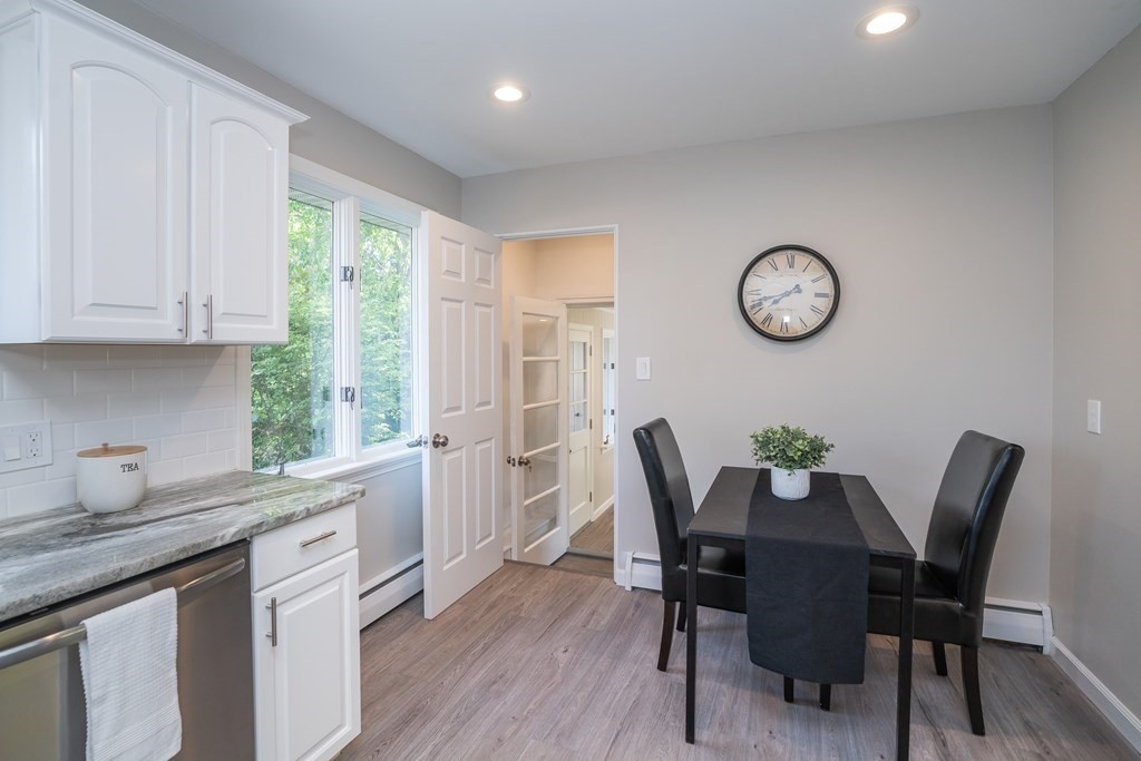 103 Shady Brook Lane Springfield, MA 01118 - Photo 5 of 38 Gallery Image 5