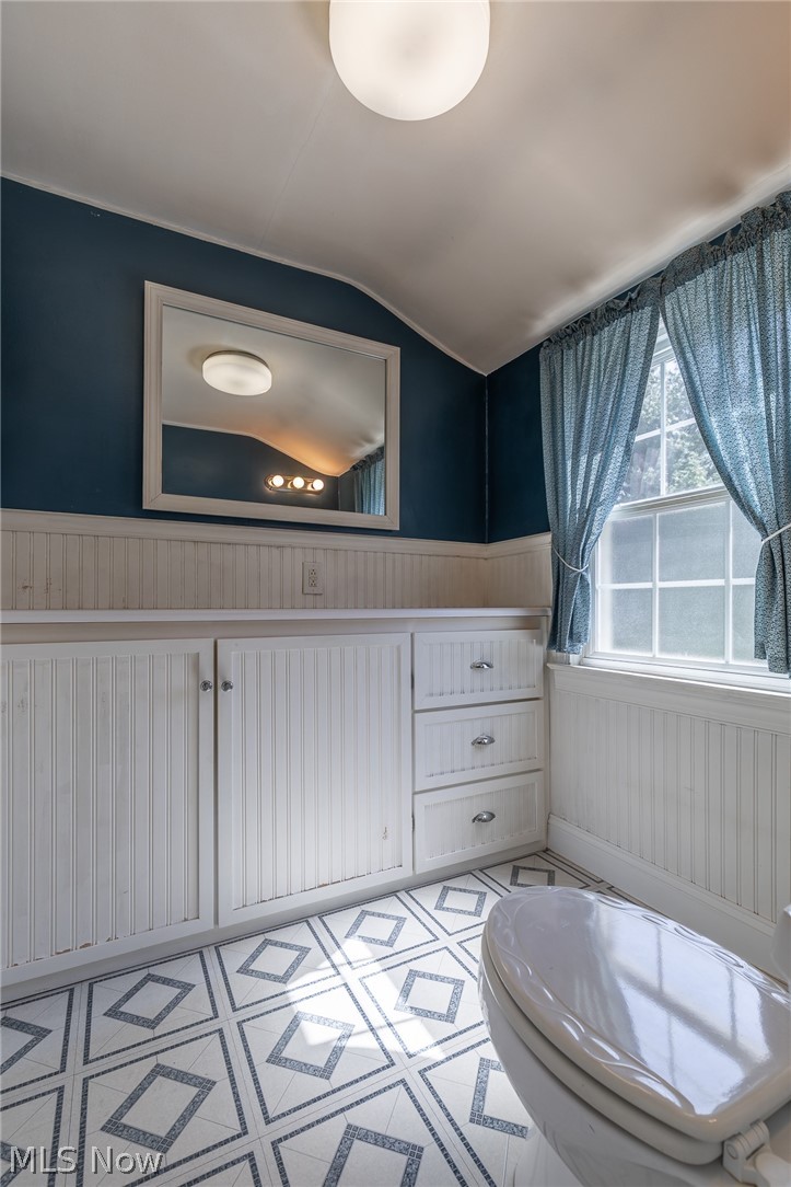 29326 Ridge Road Wickliffe, OH 44092 - Photo 20 of 26 Gallery Image 20