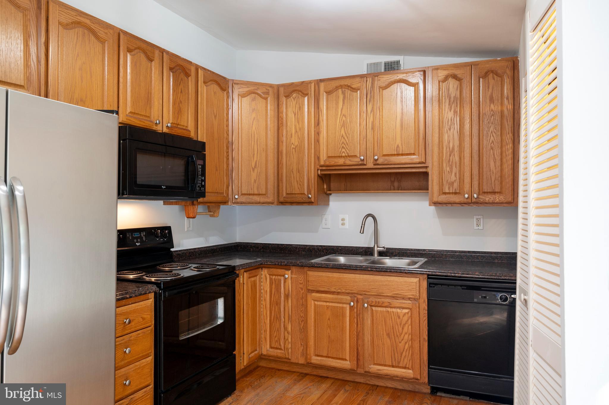 4521 Cub Run Road Chantilly, VA 20151 - Photo 12 of 43 KITCHEN 2