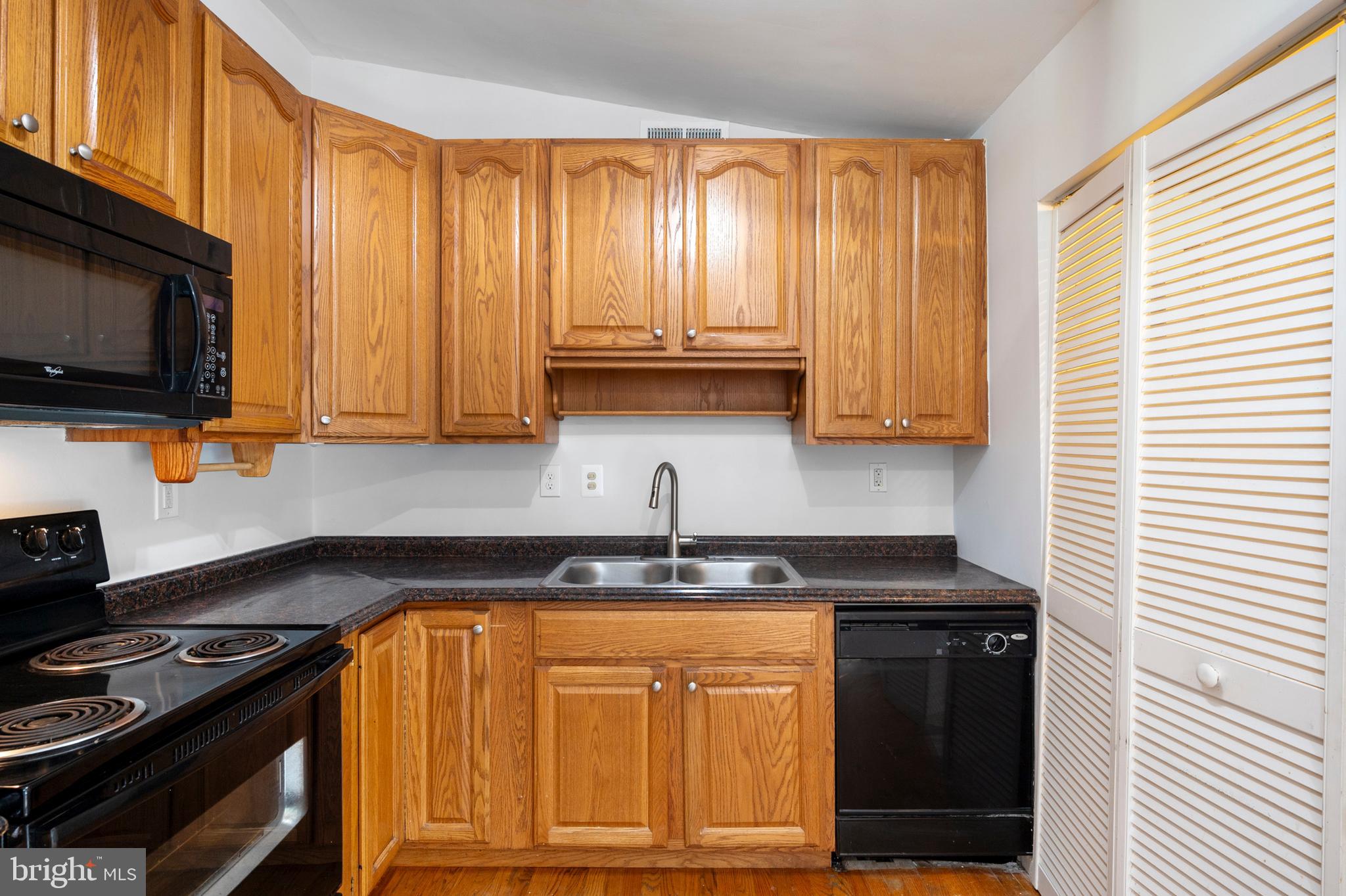4521 Cub Run Road Chantilly, VA 20151 - Photo 13 of 43 KITCHEN 3