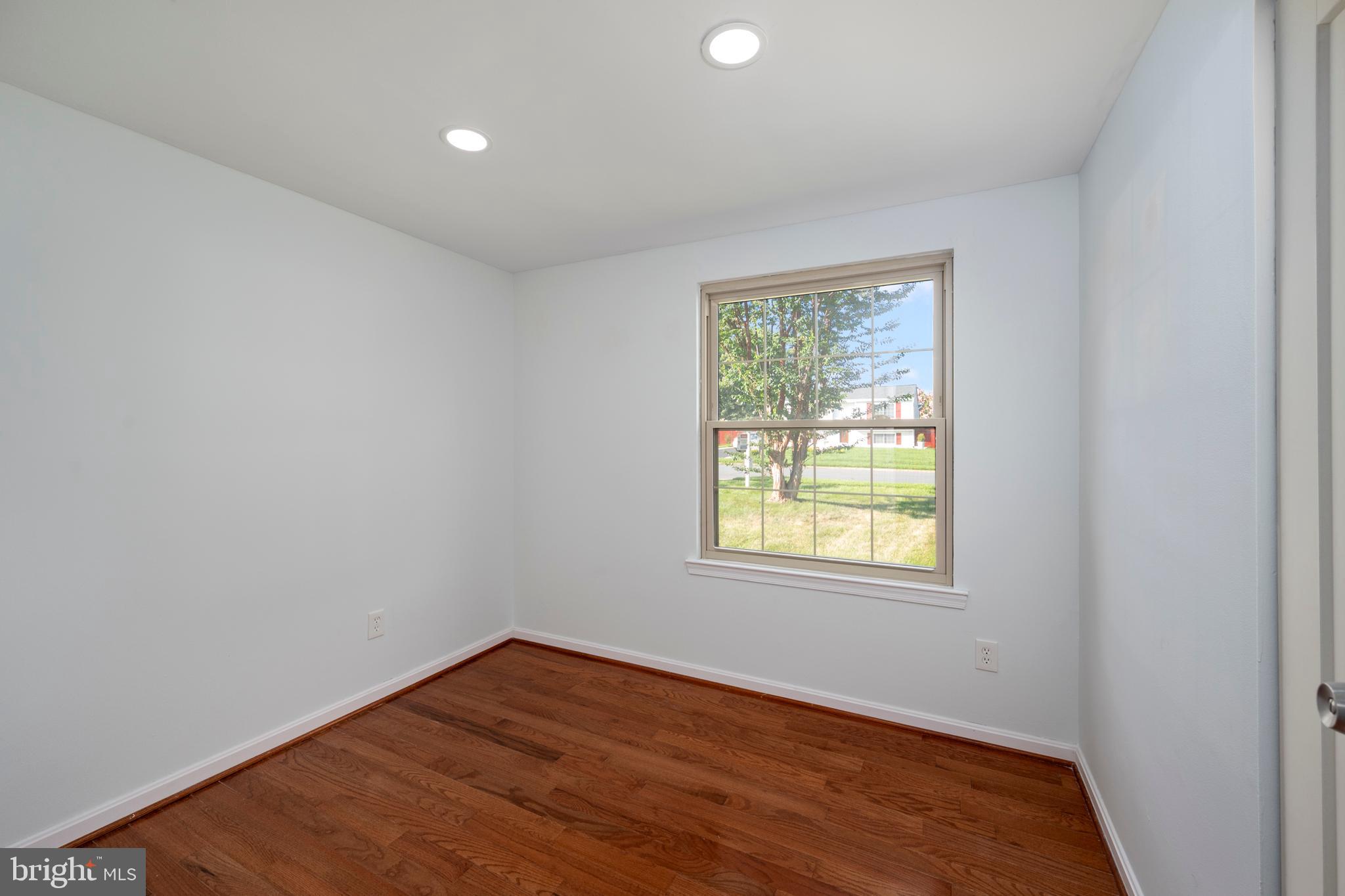 4521 Cub Run Road Chantilly, VA 20151 - Photo 19 of 43 BEDROOM 3
