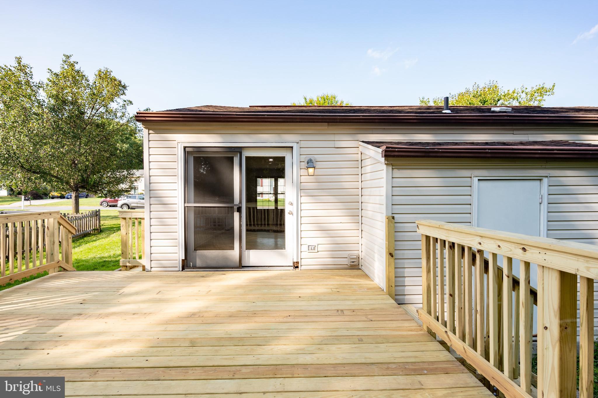 4521 Cub Run Road Chantilly, VA 20151 - Photo 25 of 43 DECK 5