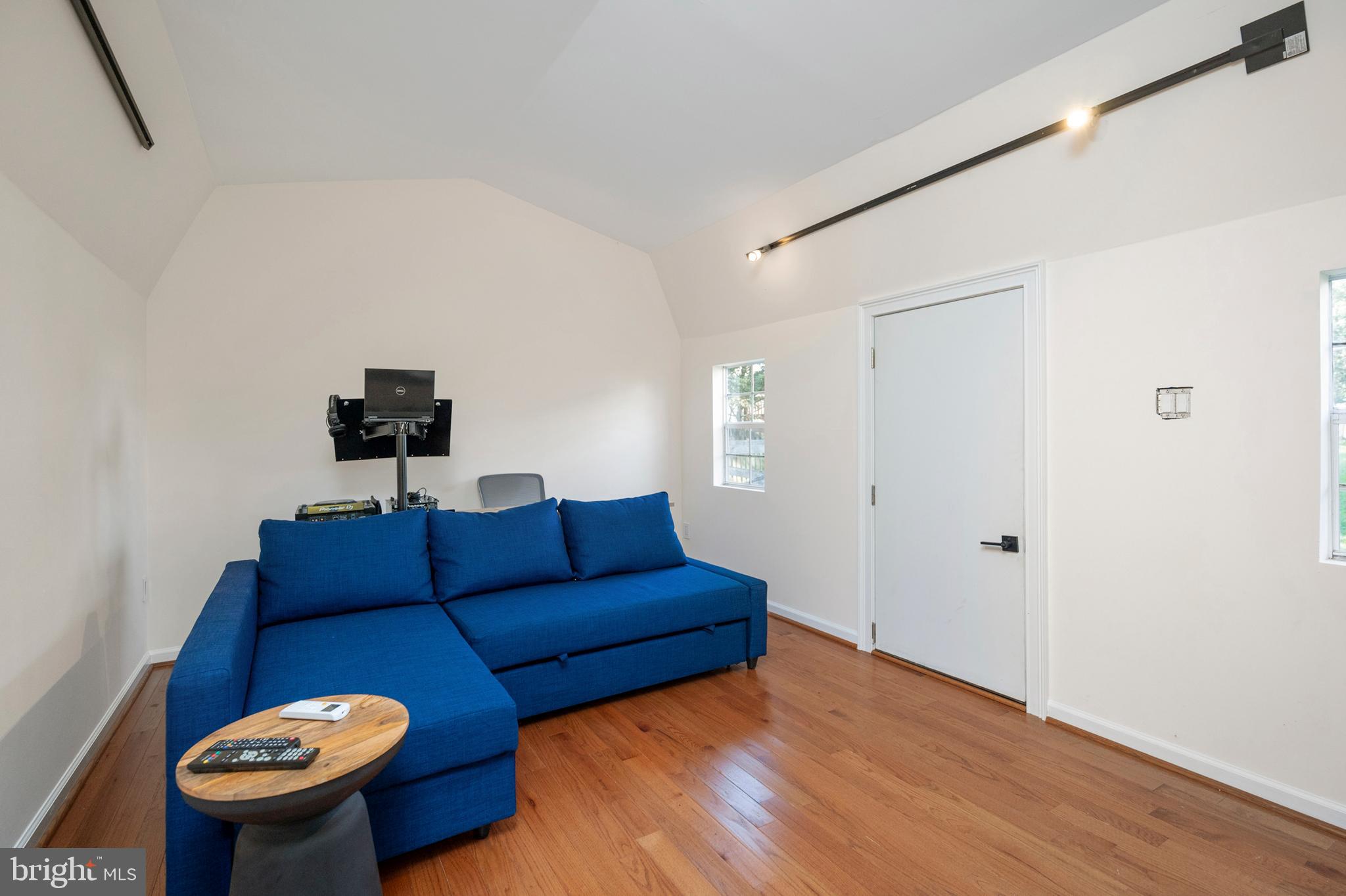 4521 Cub Run Road Chantilly, VA 20151 - Photo 29 of 43 SHED/OFFICE/RETREAT 1