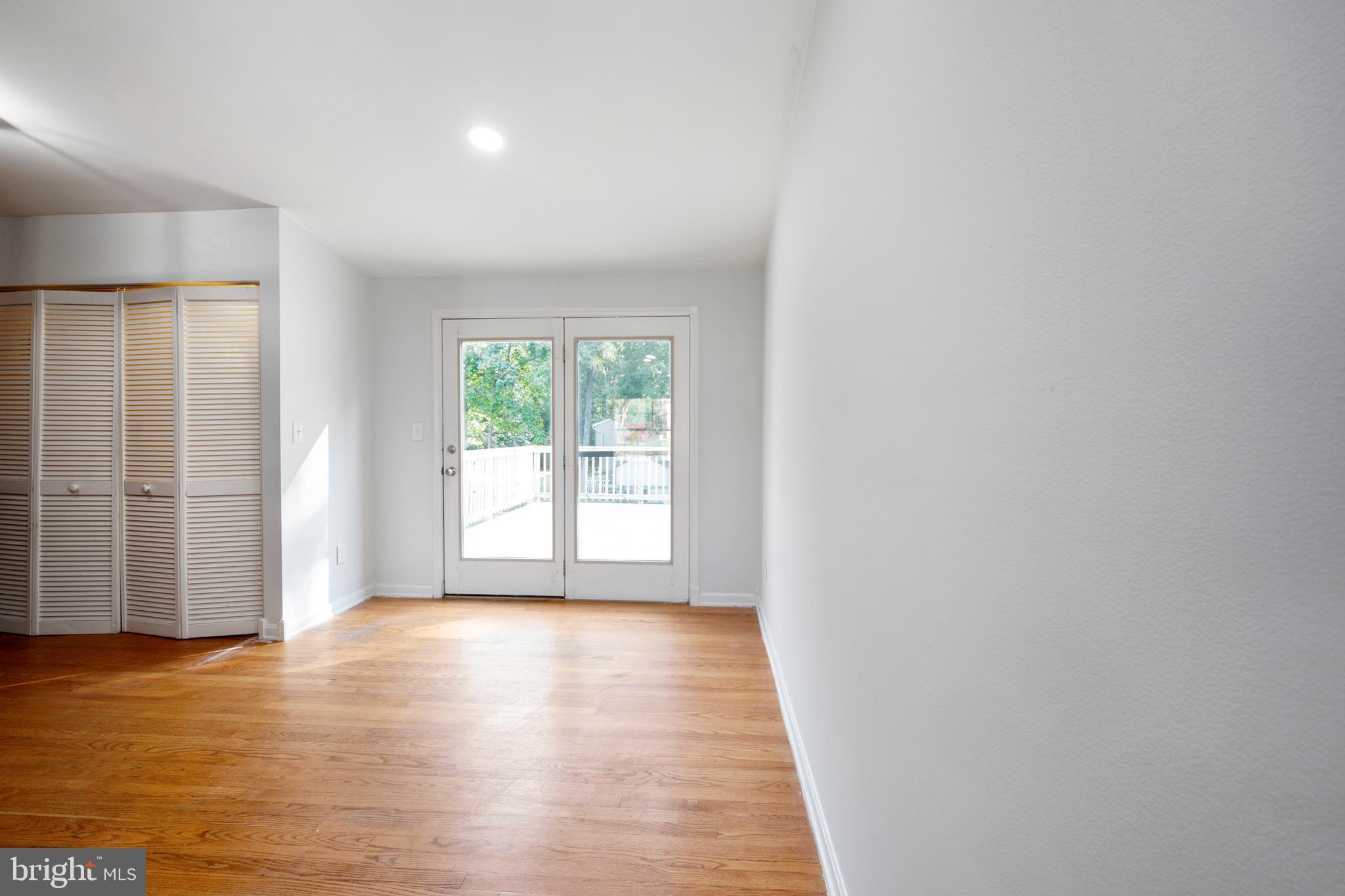4521 Cub Run Road Chantilly, VA 20151 - Photo 9 of 43 DINING ROOM