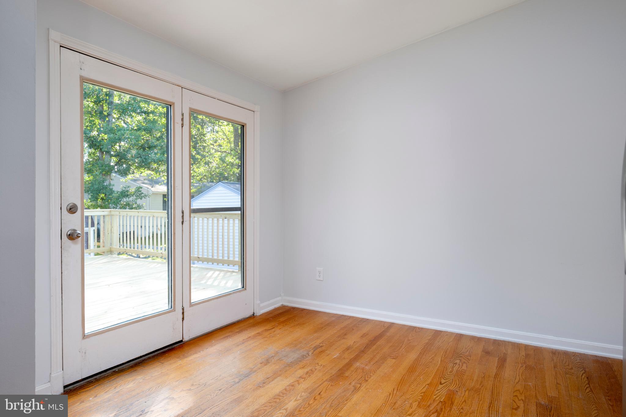 4521 Cub Run Road Chantilly, VA 20151 - Photo 10 of 43 DINING ROOM TO DECK