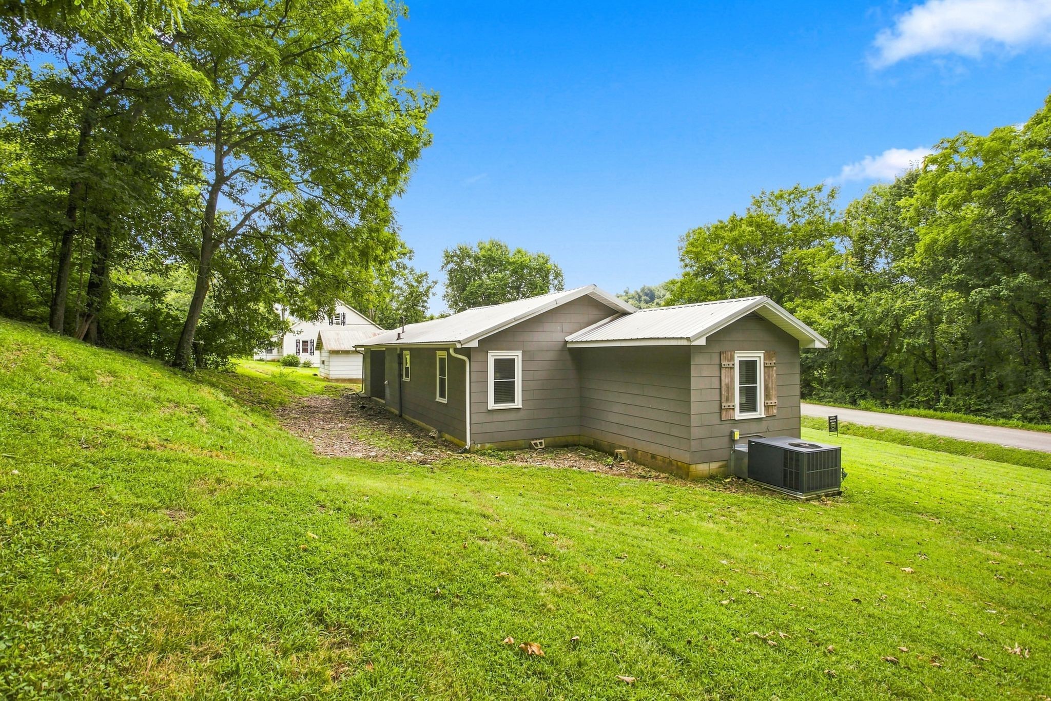 4854 Dry Fork Road Hampshire, TN 38461 - Photo 22 of 22 Gallery Image 22