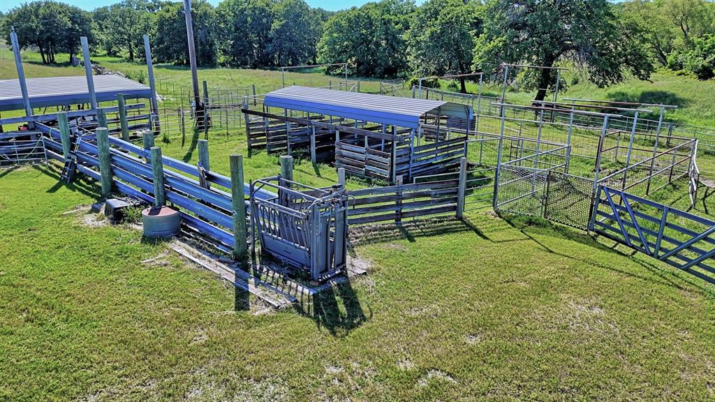 1580 Lama Road Bowie, TX 76230 - Photo 13 of 32