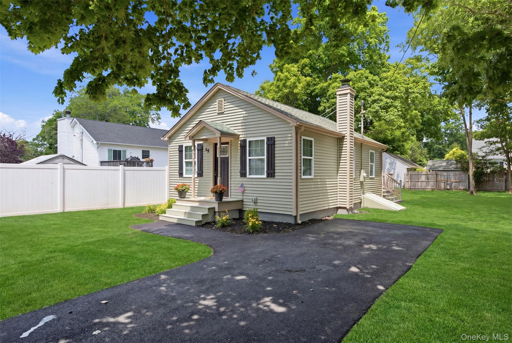 19 Lacrosse Road Mastic Beach, NY 11951 - Photo 3 of 26
