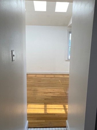 58 Temple Street, Unit 5 Boston, MA 02114 - Photo 2 of 11