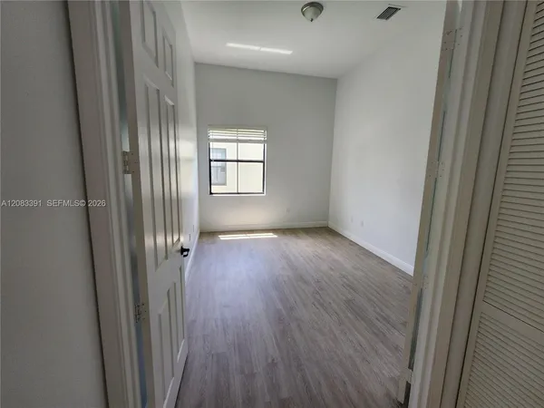 $2,300 | 5590 Carrera Drive, Unit 5590, Immokalee, FL 34142