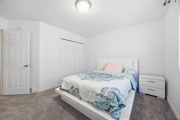 $575,000 | 4766 34th Street South, Fargo, ND 58104