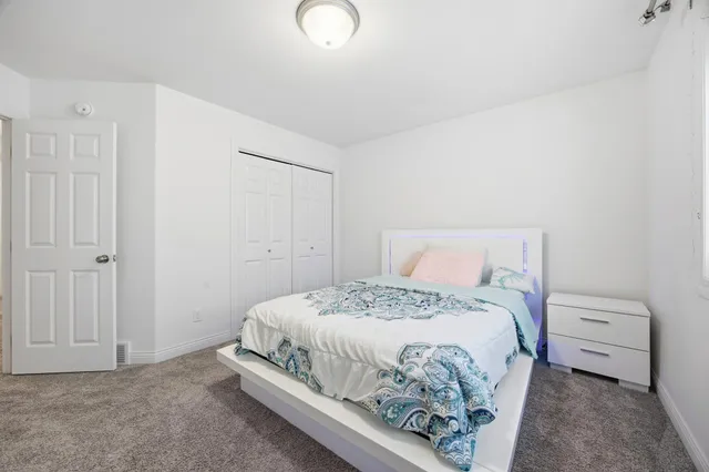 $585,000 | 4766 34th Street South, Fargo, ND 58104