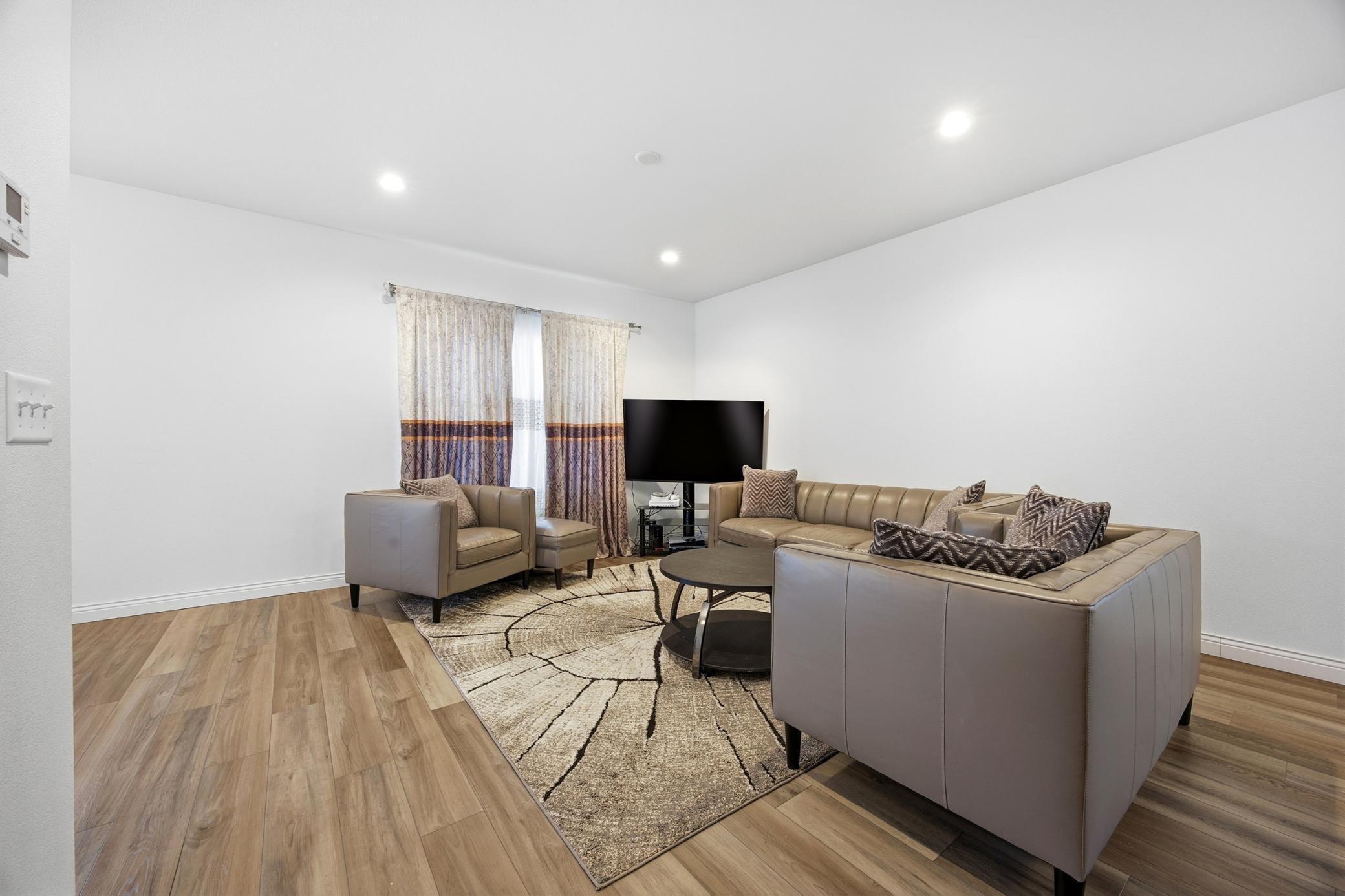 4766 34th Street South Fargo, ND 58104 - Photo 7 of 38