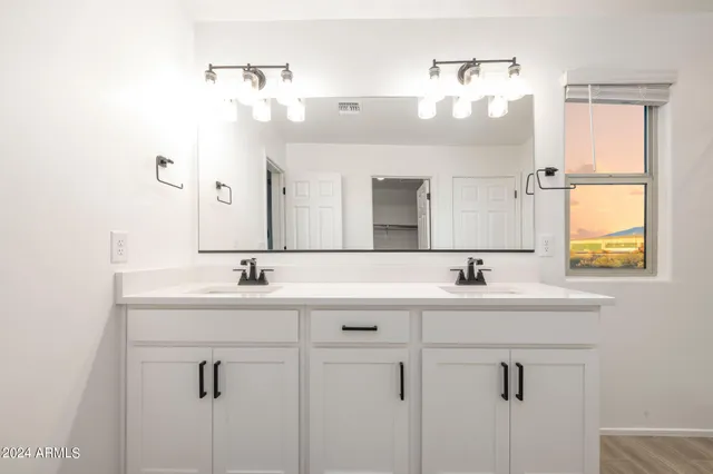 $449,000 | 6593 East Via Arroyo Largo, Tucson, AZ 85756