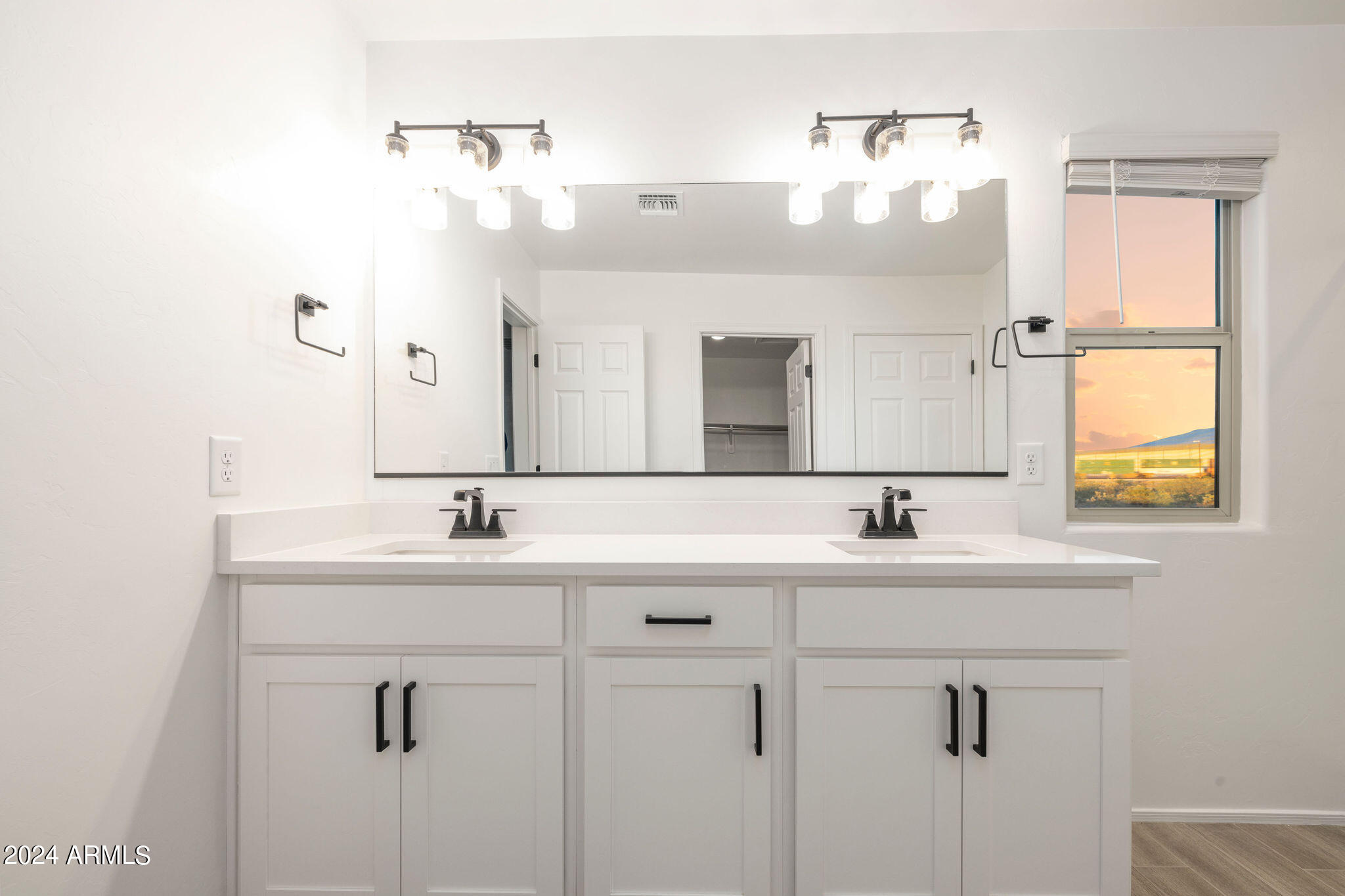 6593 East Via Arroyo Largo Tucson, AZ 85756 - Photo 27 of 57 Quartz in Primary Bath