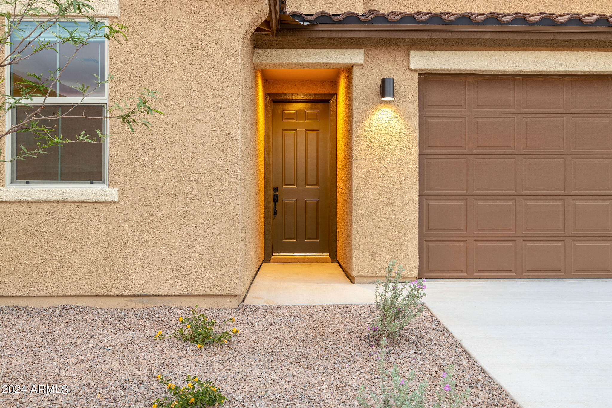 6593 East Via Arroyo Largo Tucson, AZ 85756 - Photo 5 of 57 Recessed Entrance Door