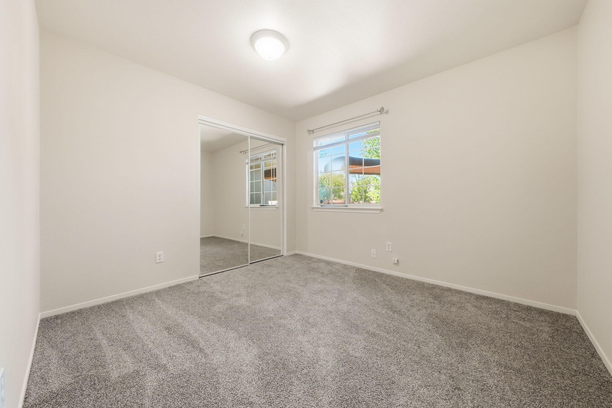 1803 Stetson Way Redding, CA 96003 - Photo 20 of 32 Bedroom 2
