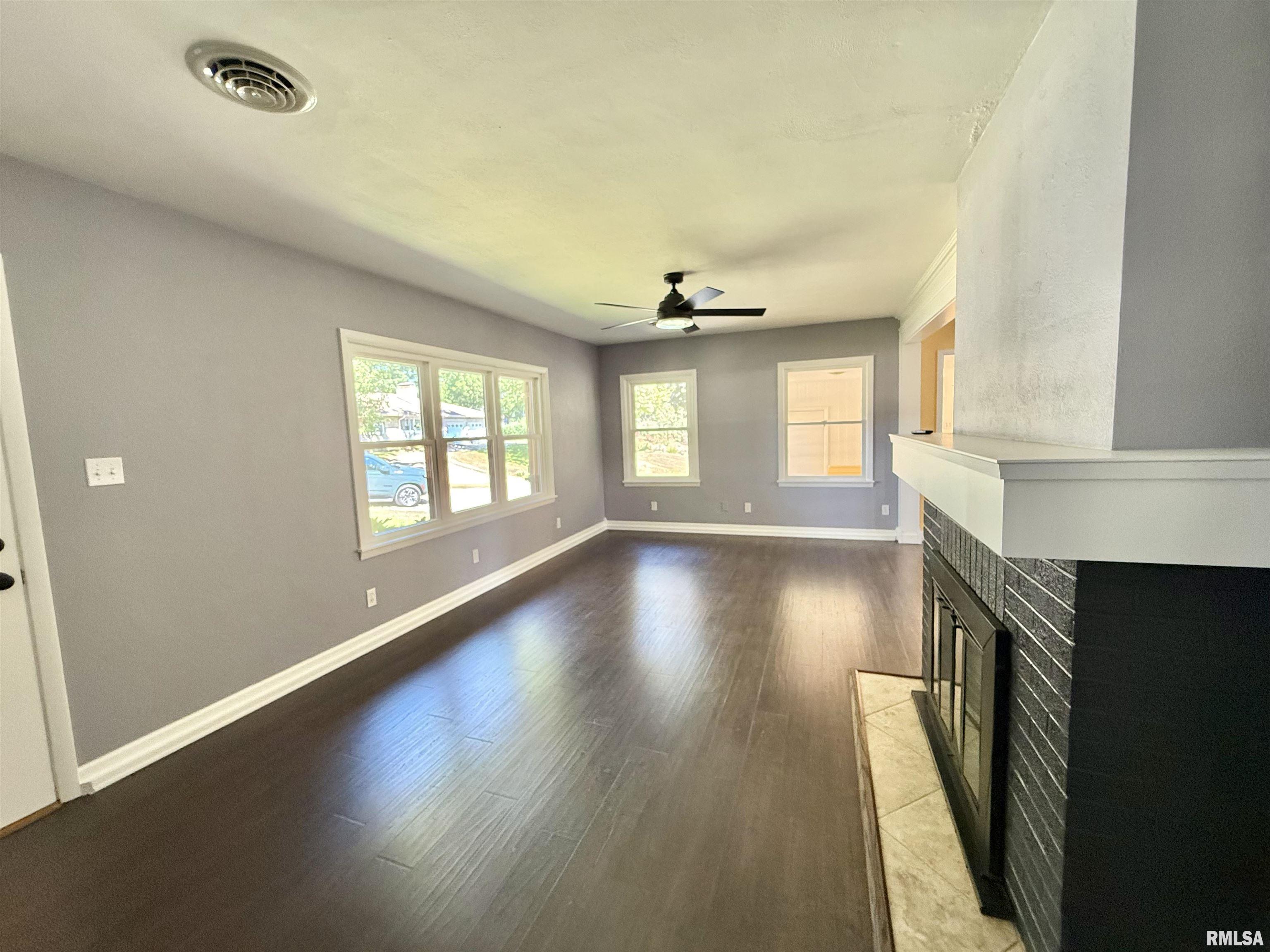 330 North Sycamore Terrace Canton, IL 61520 - Photo 16 of 34 Gallery Image 16