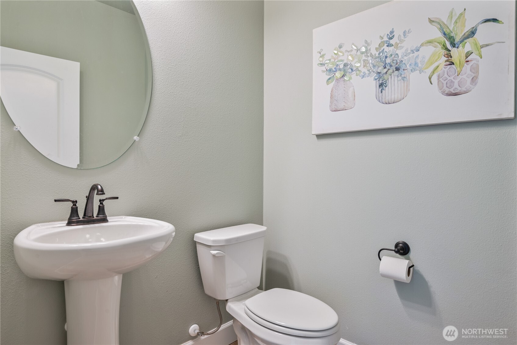 327 Parpala Road Naselle, WA 98638 - Photo 14 of 36 a bathroom with a toilet and a sink