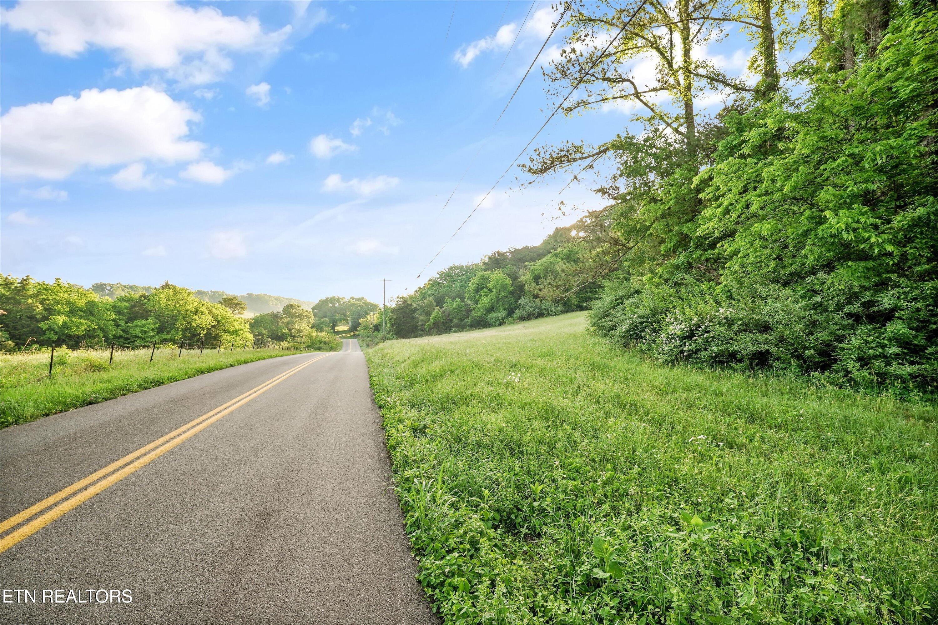 Bent Road Kodak, TN 37764 - Photo 4 of 14 15-3811 Bent Rd07