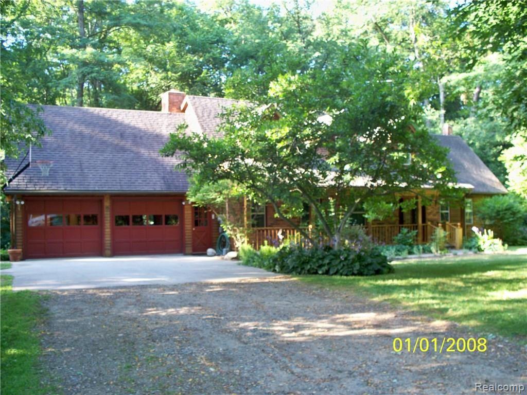 7058 Ridgewood Road Clarkston, MI 48346 - Photo 1 of 17 100_1018.JPG