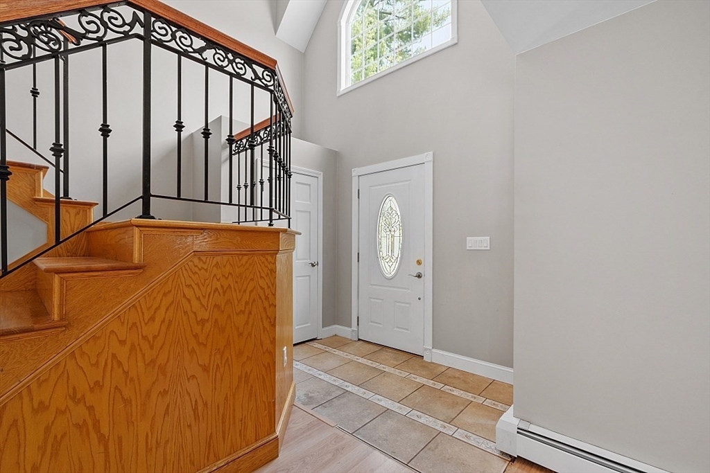 38 Fairmeadow Road Wilmington, MA 01887 - Photo 5 of 40 Gallery Image 5
