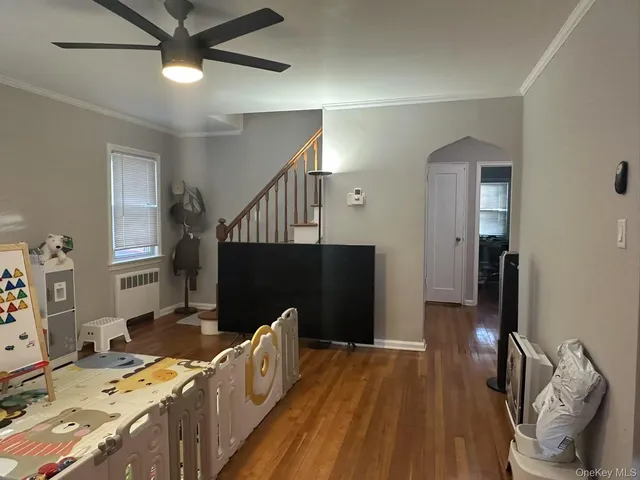 a view of a workspace with furniture