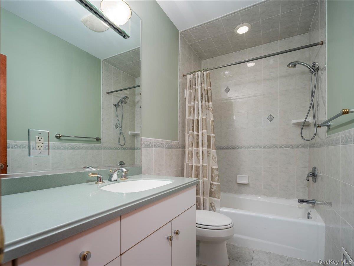 10 Rockingham Road Spring Valley, NY 10977 - Photo 35 of 48